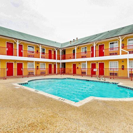 Oyo Hotel San Antonio Lackland Near Seaworld Kültér fotó