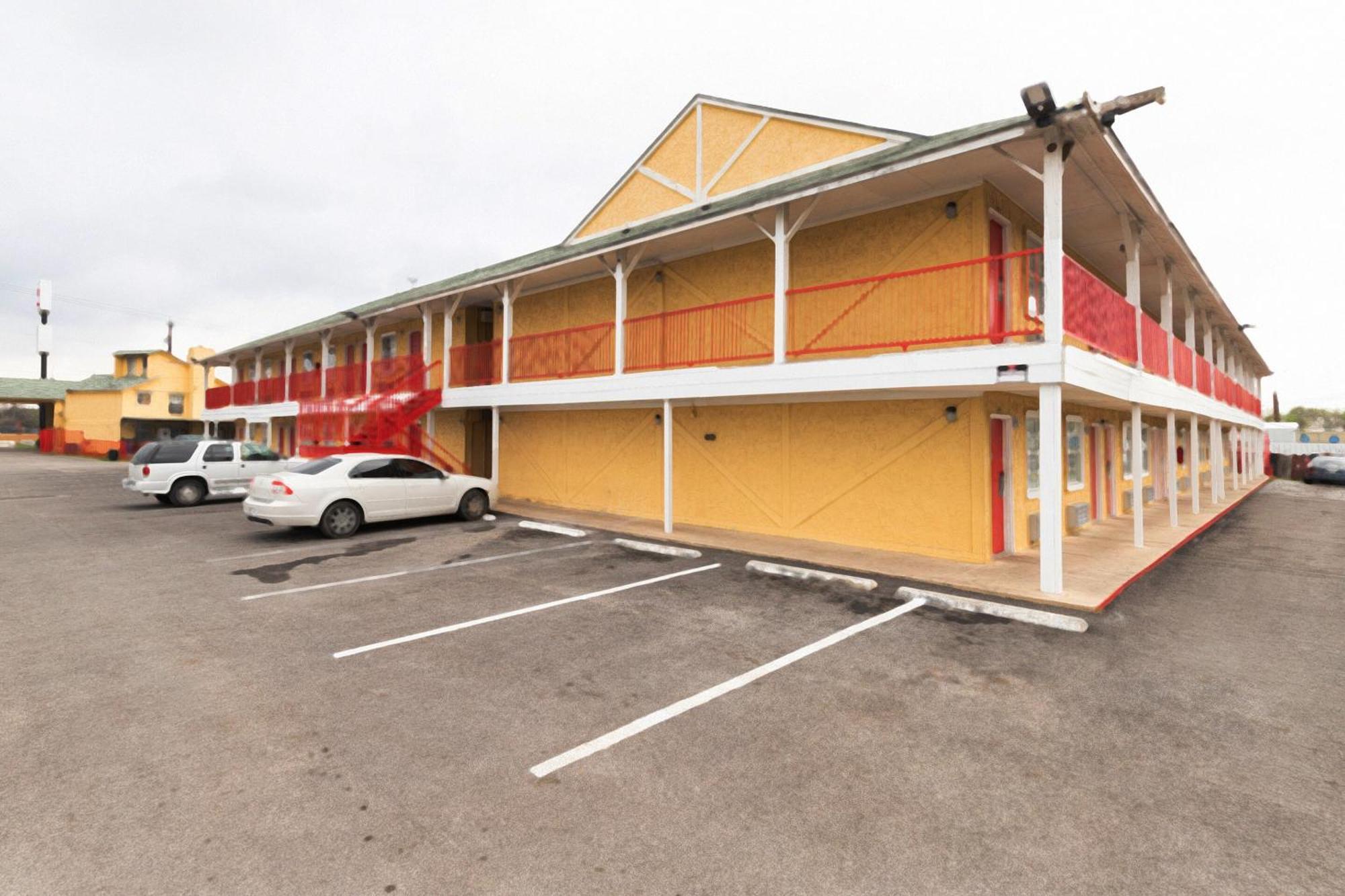 Oyo Hotel San Antonio Lackland Near Seaworld Kültér fotó